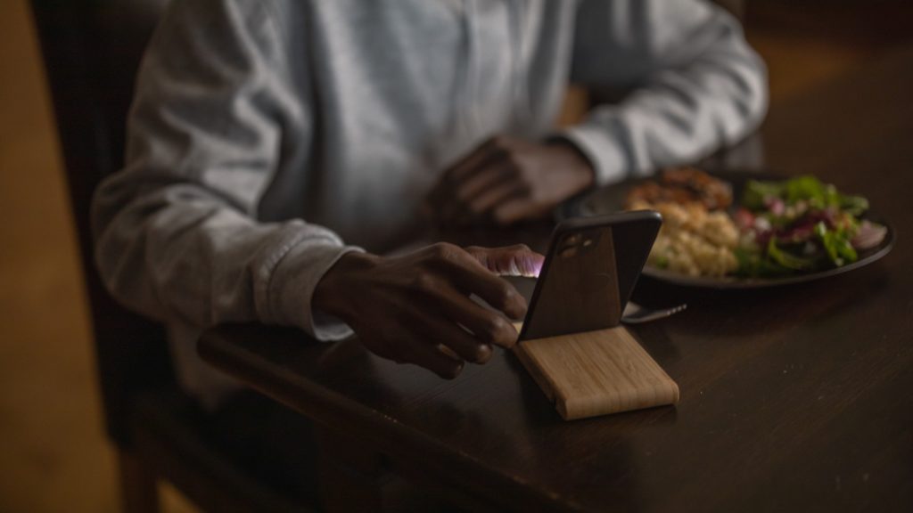 Image for SMS vs MMS text messages: definition & differences